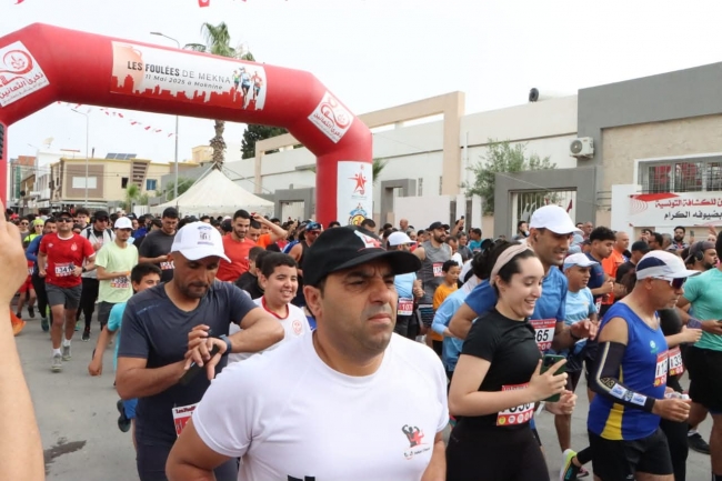 بمشاركة 50 مسنّا.. ماراطون لكبار السن برمادة