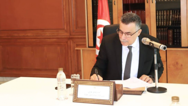 تعزيز مراقبة السيارات الإدارية لضبط التجاوزات وتحسين استغلالها