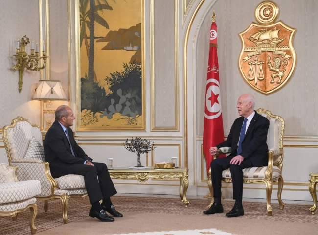 رئيس الجمهورية يستقبل سفير لبنان بمناسبة انتهاء مهامه بتونس