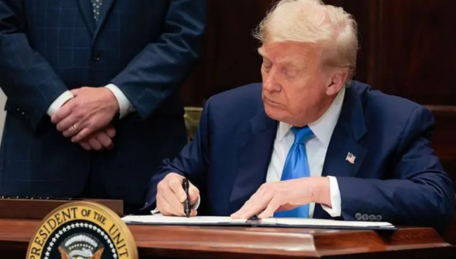 ترامب يتعهد بوقف الهجرة من دول العالم الثالث بشكل دائم